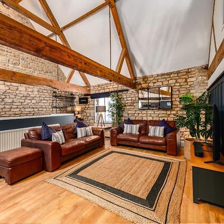 Luxury Town Centre Loft Apartment In Converted Granary 스탬포드 외부 사진