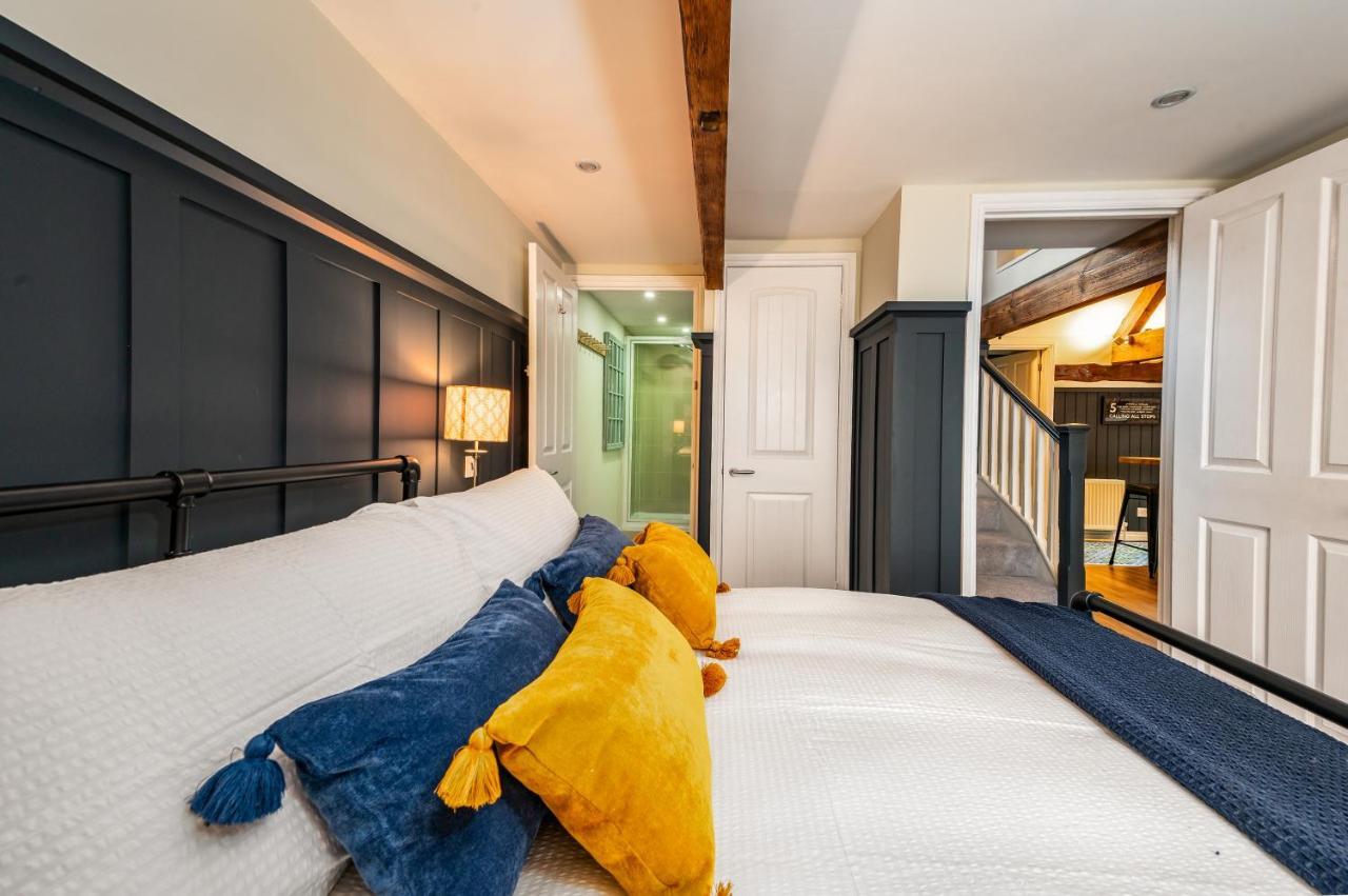 Luxury Town Centre Loft Apartment In Converted Granary 스탬포드 외부 사진