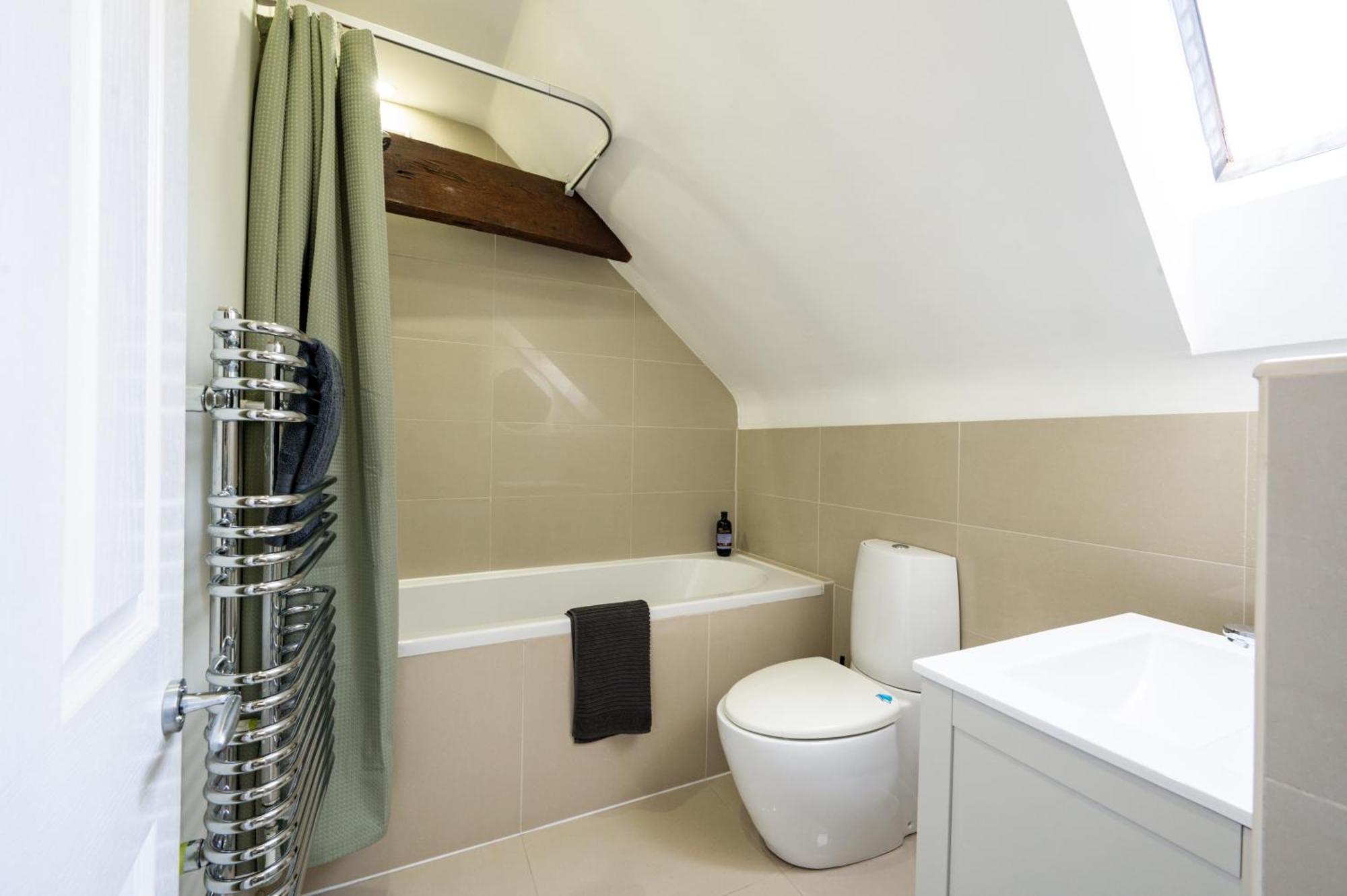 Luxury Town Centre Loft Apartment In Converted Granary 스탬포드 외부 사진