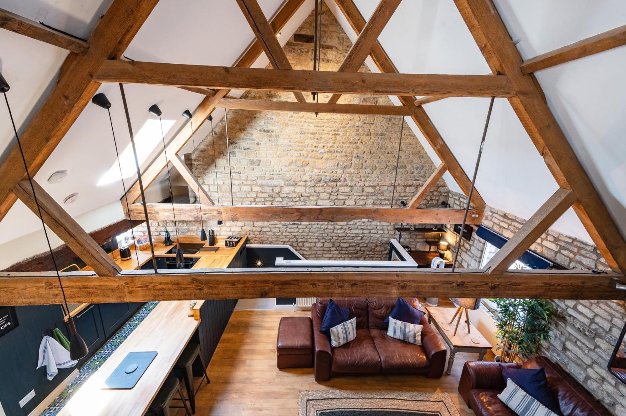 Luxury Town Centre Loft Apartment In Converted Granary 스탬포드 외부 사진
